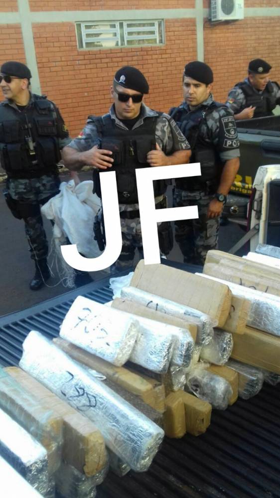 Mulher traficante é presa e drogas são apreendidas em Ijuí - foto 4