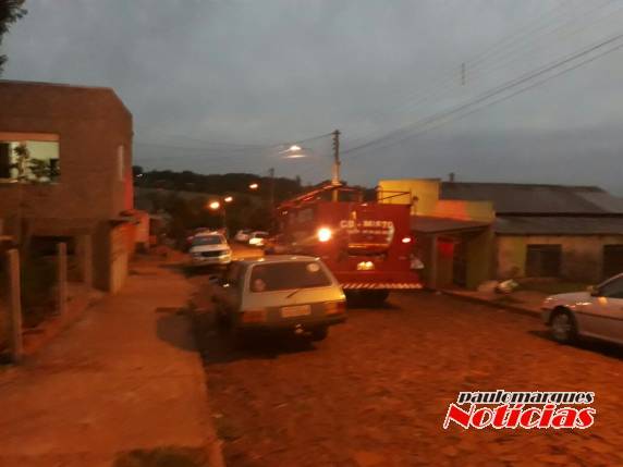 VÍDEO: casa é destruída por incêndio em Independência - foto 6