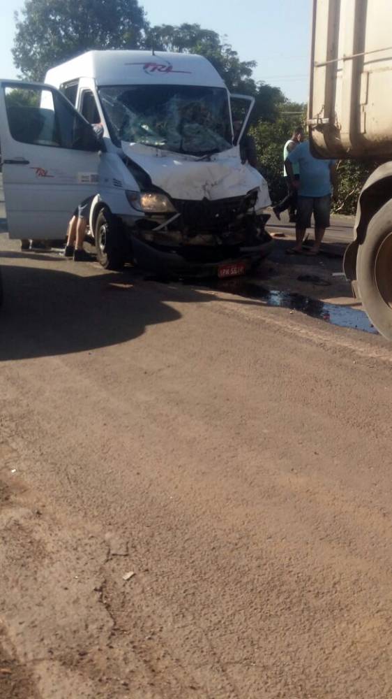 Engavetamento envolvendo quatro veículos deixa BR-386 bloqueada em Lajeado - foto 2
