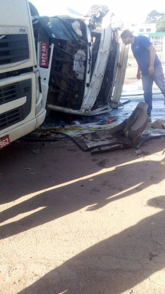 Engavetamento envolvendo quatro veículos deixa BR-386 bloqueada em Lajeado - foto 4