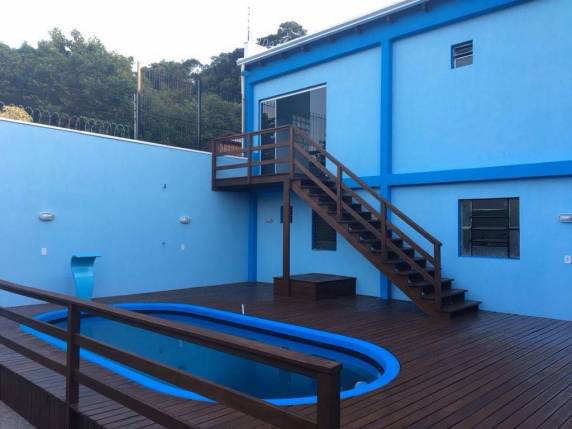 Traficante tem casa com piscina e alçapão secreto e construía albergue para facção em
comunidade em Porto Alegre - foto 3