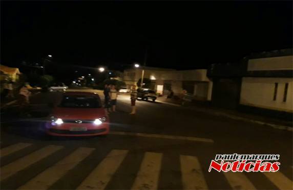 Motorista perde o controle de veículo bate em
outro carro e em um poste em Três de Maio - foto 4