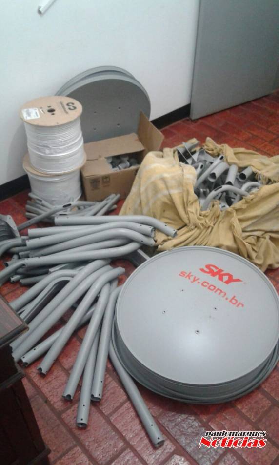 Brigada Militar apreende equipamentos de procedência duvidosa em Três
de Maio - foto 3