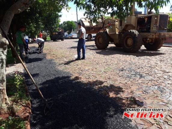 Secretaria de Obras soluciona problema
em frente a uma residência no bairro Oriental - foto 6