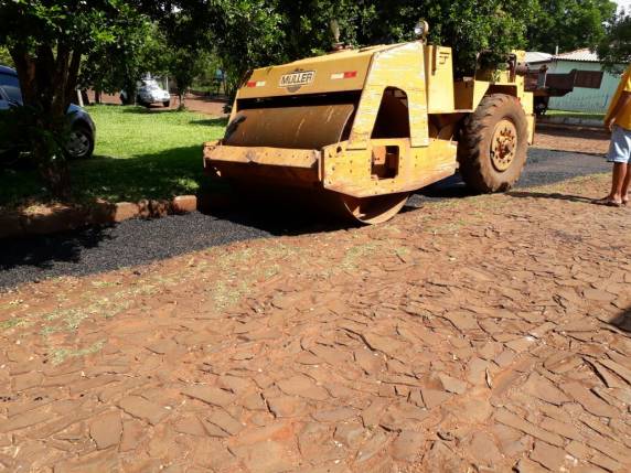 Secretaria de Obras soluciona problema
em frente a uma residência no bairro Oriental - foto 4