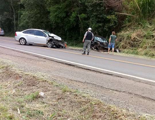 Colisão frontal deixa três pessoas feridas na RS 210 entre Boa Vista do Buricá e São Martinho - foto 5
