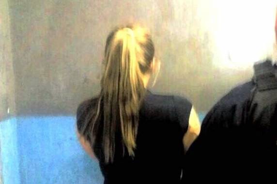 Ela é esposa de Leonardo Ramos de Souza, conhecido como Peixe, transferido em julho deste ano para presídio federal em Rondônia
