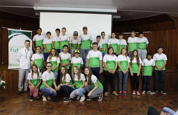 Projeto
Cultivando o Futuro 2017 formou 230 jovens - foto 7