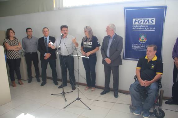 Inaugurada nova Agência do SINE Três de Maio - foto 2
