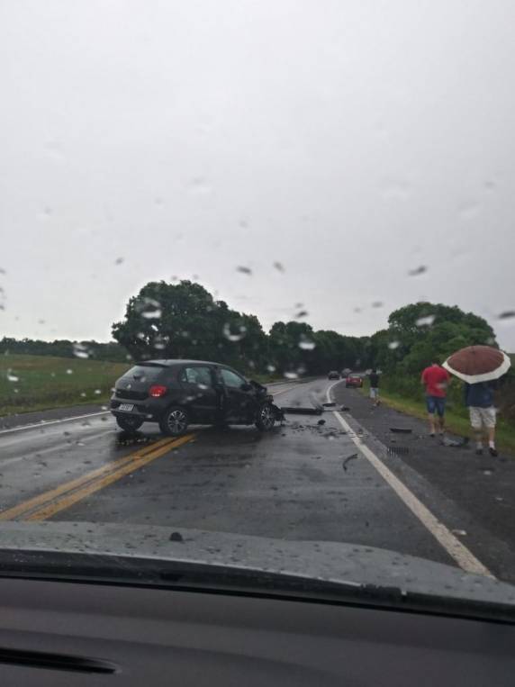 Acidente envolve três veículos na BR 468 próximo a Coronel Bicaco - foto 3