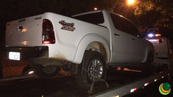BM e PRF em ação: joias,
armas e quatro veículos roubados são recuperados após prisão de bandido em Passo Fundo - foto 2