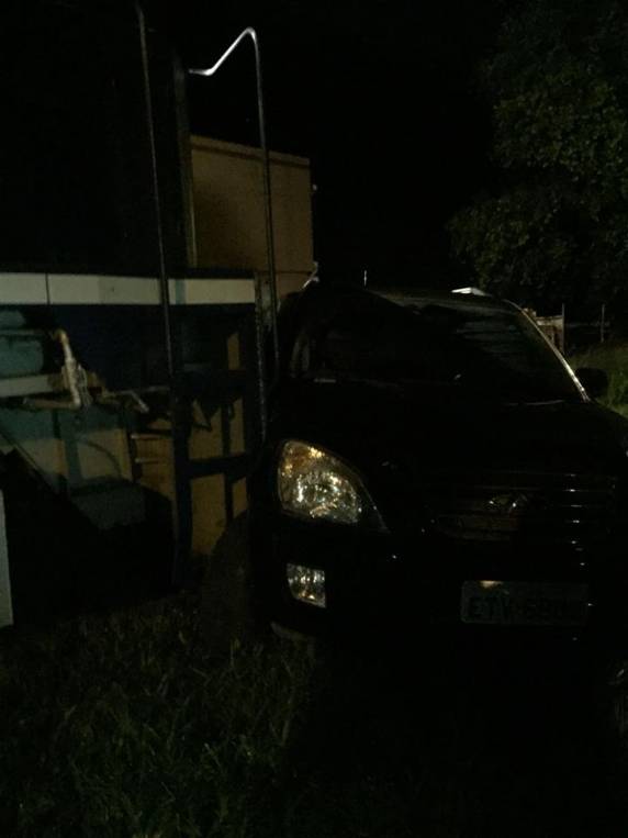 Veículo se envolve em acidente com
trem em Cruz Alta - foto 2