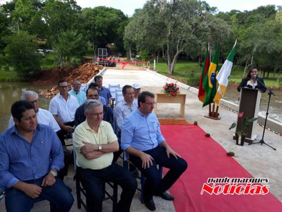 Inaugurada a nova ponte sobre o Rio Buricá na divisa dos municípios
de Independência e Inhacorá - foto 5