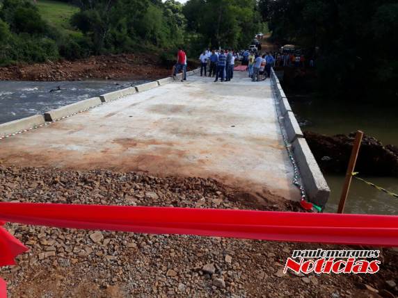 Inaugurada a nova ponte sobre o Rio Buricá na divisa dos municípios
de Independência e Inhacorá - foto 7