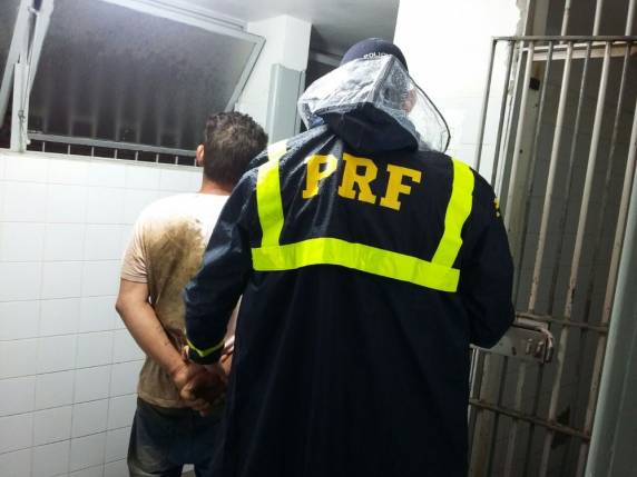 Bafômetro apontou 1,46 miligramas de álcool por litro de ar expelido pelos pulmões. Índice é quatro vezes acima do permitido 

em lei como crime de trânsito, que é de 0,34 mg/l