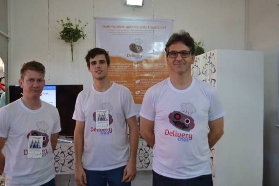 Delivery Chat foi criado pelo acadêmico Charles Stein, pelo egresso Tiago Pasieka - ambos do curso de Sistemas de Informação, e pelo docente Fauzi 

Shubeita