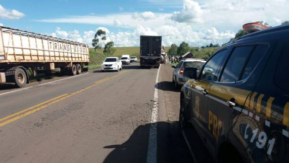 Acidente causa transtornos na BR 158 em Cruz Alta - foto 3