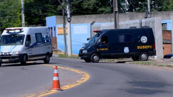 Após imagens de churrasco, operação apreende drogas e celulares no Presídio de Santa Cruz do Sul - foto 2