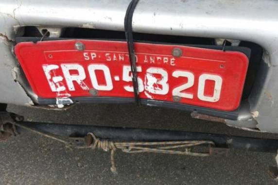 Caminhoneiro de 33 anos transformou a vogal "I" em "E" e o número "3" em "8"