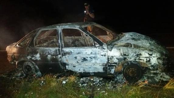 PRF encontra veiculo incendiado na BR 285 em Muitos Capões - foto 2