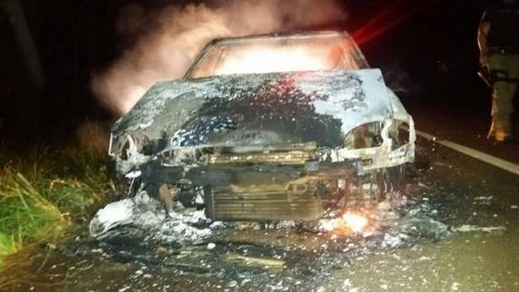 PRF encontra veiculo incendiado na BR 285 em Muitos Capões - foto 3