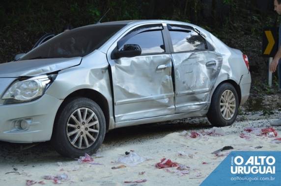 Colisão entre carretas deixa dois feridos na BR 386 - foto 2