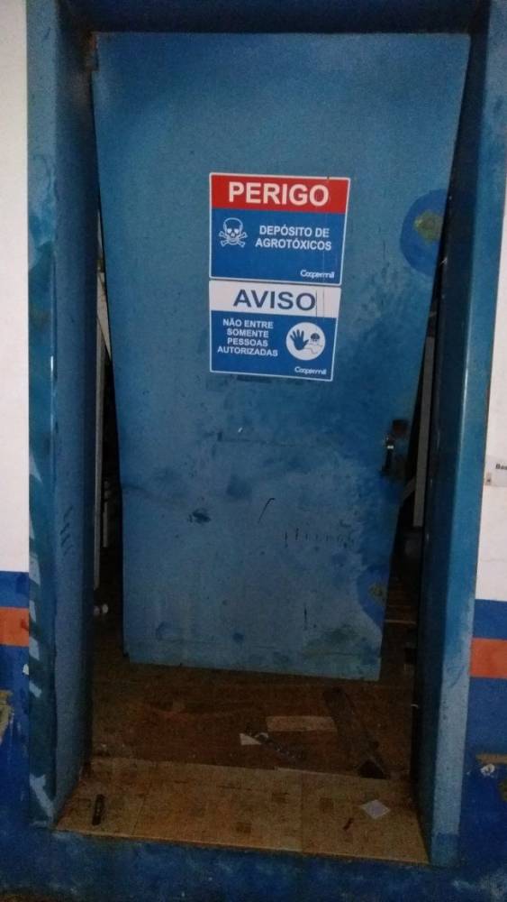 Ladrões furtam agrotóxicos de cooperativa no interior de Cândido
Godoi - foto 2