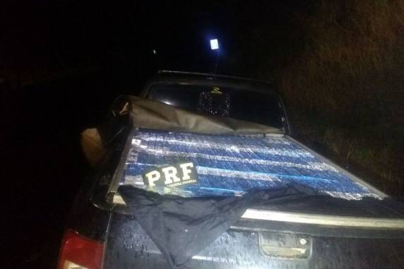 PRF realiza duas apreensões de cigarros contrabandeados durante a madrugada em Coronel Freitas - foto 2
