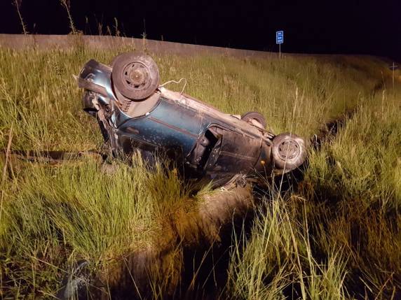 Acidente ocorreu na madrugada deste domingo (21) em Pescaria Brava. Outras duas pessoas ficaram gravemente feridas