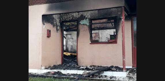 Residência fica completamente destruída em incêndio
em São Miguel do Oeste - foto 2