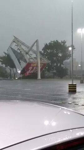 Chuva e vento castigam novamente a cidade de Brusque - foto 2