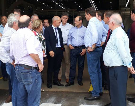Governador Sartori visita a nova planta da São José Industrial - foto 3