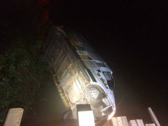Músico conduzia a van que caiu no rio 

Castilha, deixando ainda outras três pessoas feridas