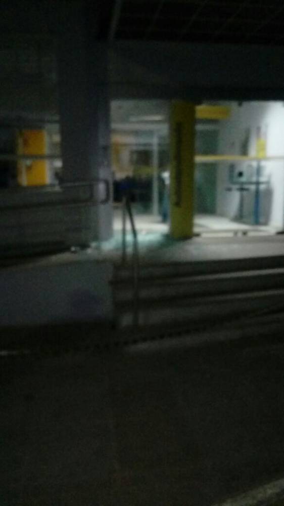 Três agências bancárias são atacadas no município de Mata, no centro do Estado - foto 6