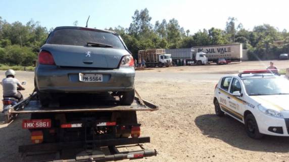 Quadrilha é presa
após fuga, troca de tiros e capotamento na BR-386, em Lajeado - foto 6