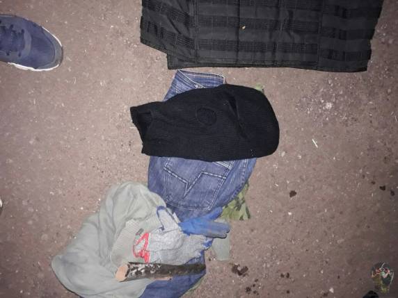 Suspeitos abandonam veículo após perseguição de policiais da PRF de Sarandi - foto 2