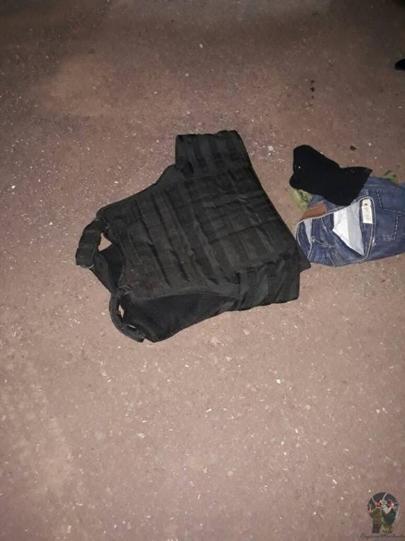 Suspeitos abandonam veículo após perseguição de policiais da PRF de Sarandi - foto 3