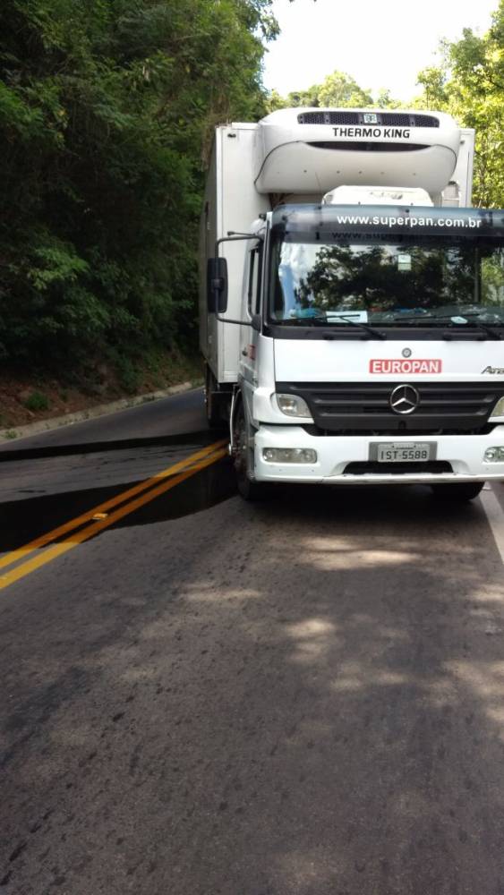 Carro-forte é atacado na BR-470 em Bento Gonçalves - foto 2