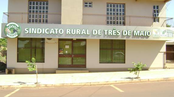 Quatro farmácias estão concedendo descontos aos associados que apresentarem o Cartão 

do Associado no momento da compra