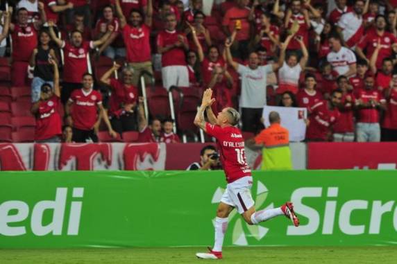 Pottker marca duas vezes, e Inter goleia o São José no Beira-Rio - foto 2