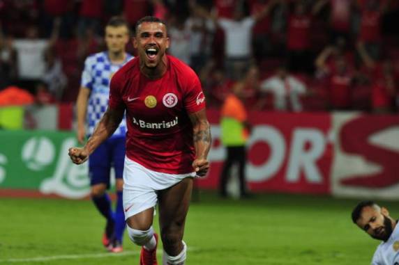 Pottker marca duas vezes, e Inter goleia o São José no Beira-Rio - foto 3
