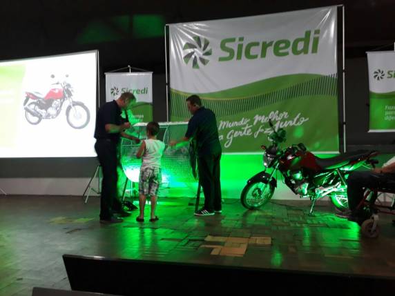 Sicredi realiza
Assembleia com mais de 1.600 associados em Três de Maio - foto 2