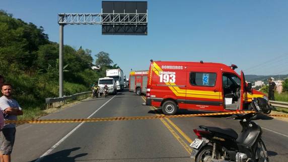 Vítimas tinham 24 e 18 anos. Acidente foi em Rio do Sul
