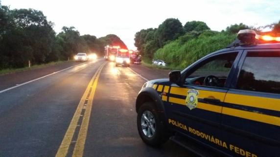 Mulher morre e outras seis pessoas ficam feridas em acidente na BR 386 - foto 3