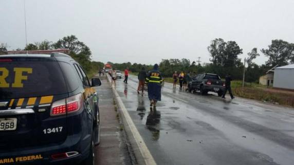 Colisão na BR-290 envolveu três veículos