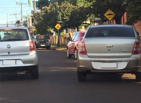 Motociclista teve ferimentos leves
depois de bater na porta de um carro em Três de Maio - foto 2