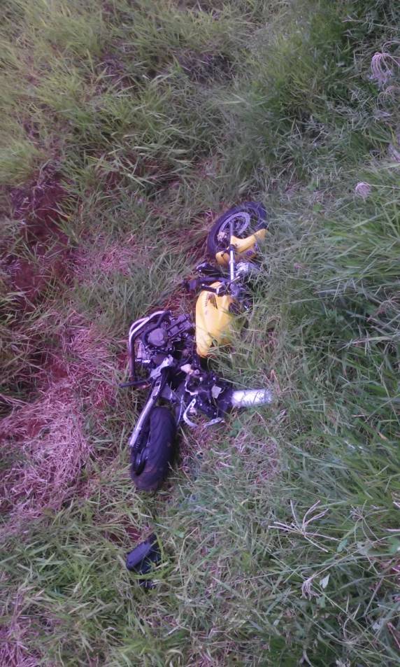 Colisão entre carro e moto resulta em danos
materiais na BR 472 em Três de Maio - foto 4