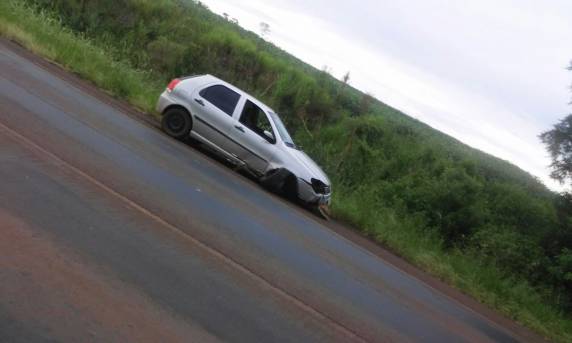 Colisão entre carro e moto resulta em danos
materiais na BR 472 em Três de Maio - foto 3