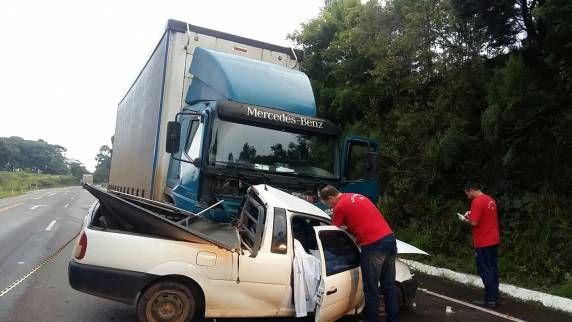 Duas pessoas morrem em acidente na RS-122, na Serra - foto 3