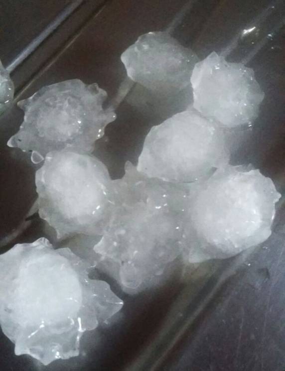 Bossoroca registra forte chuva de granizo - foto 5